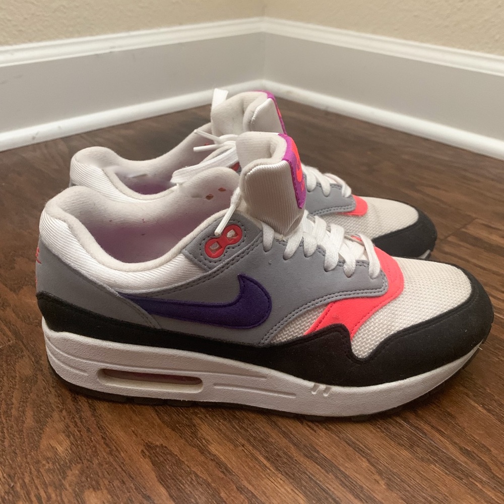 Nike Air Max 1 | Women’s Gently Worn | Size 7.5